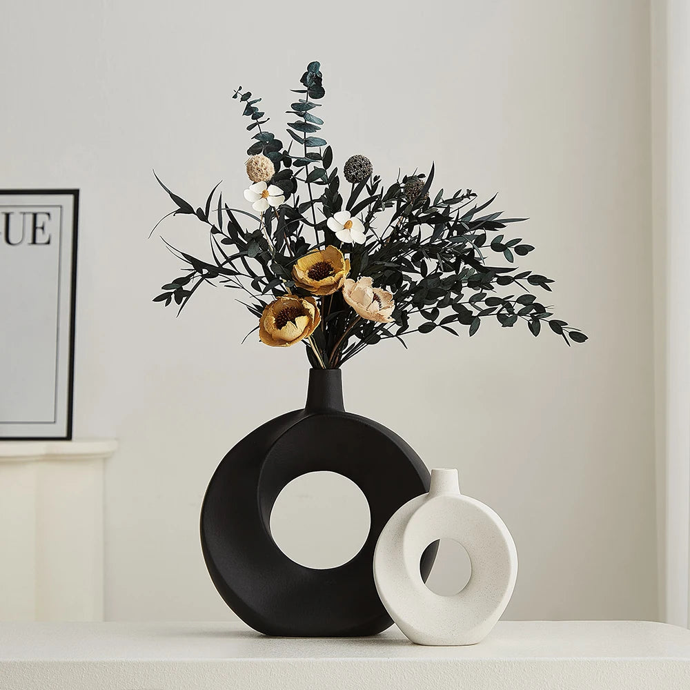 Amanda Black Creative Circular Hole Vase